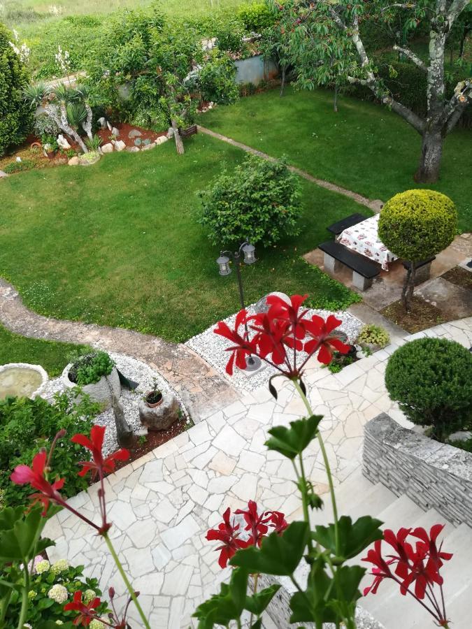 Apartmani Villa Otilija Porec Exterior photo