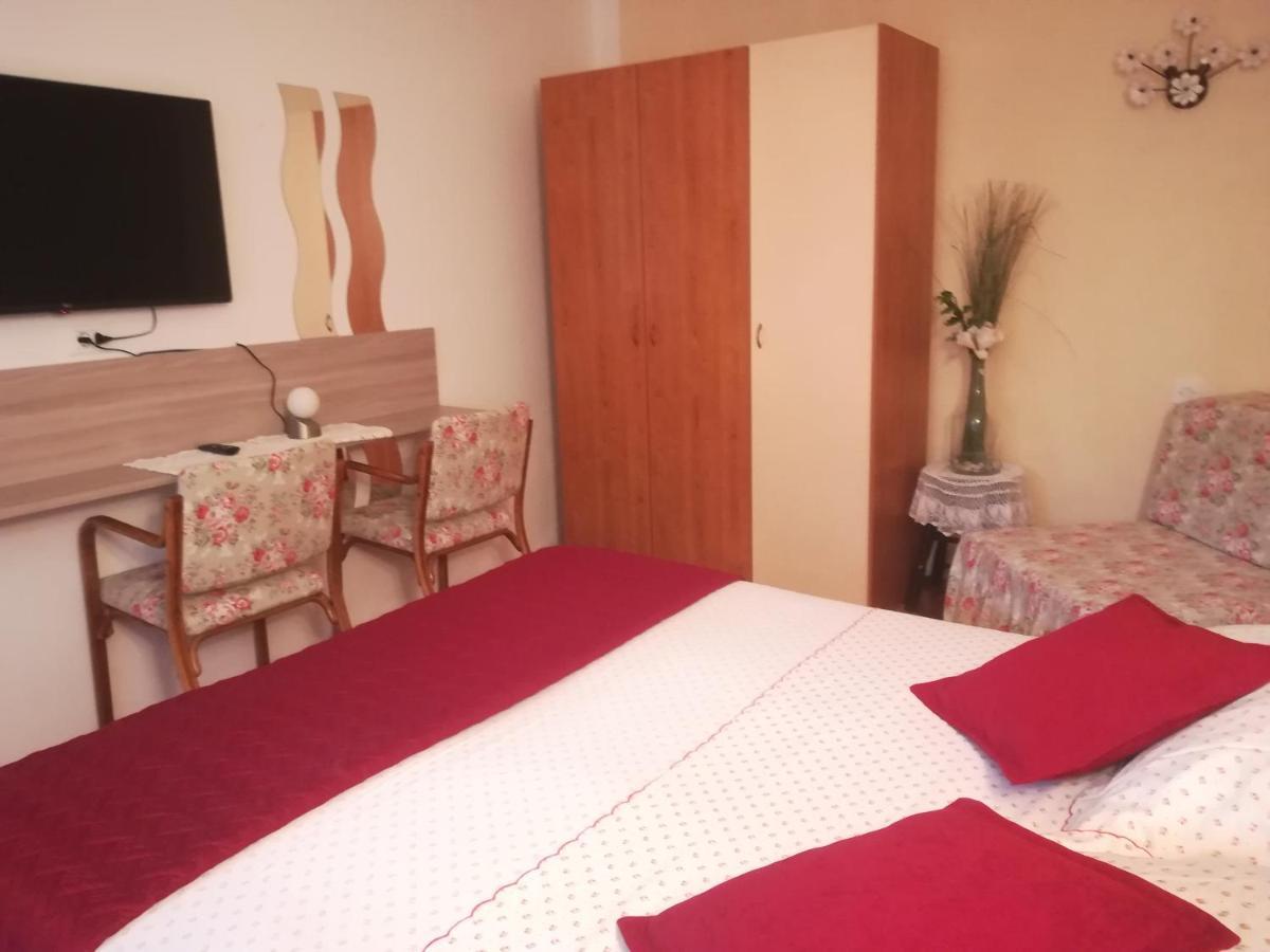 Apartmani Villa Otilija Porec Exterior photo