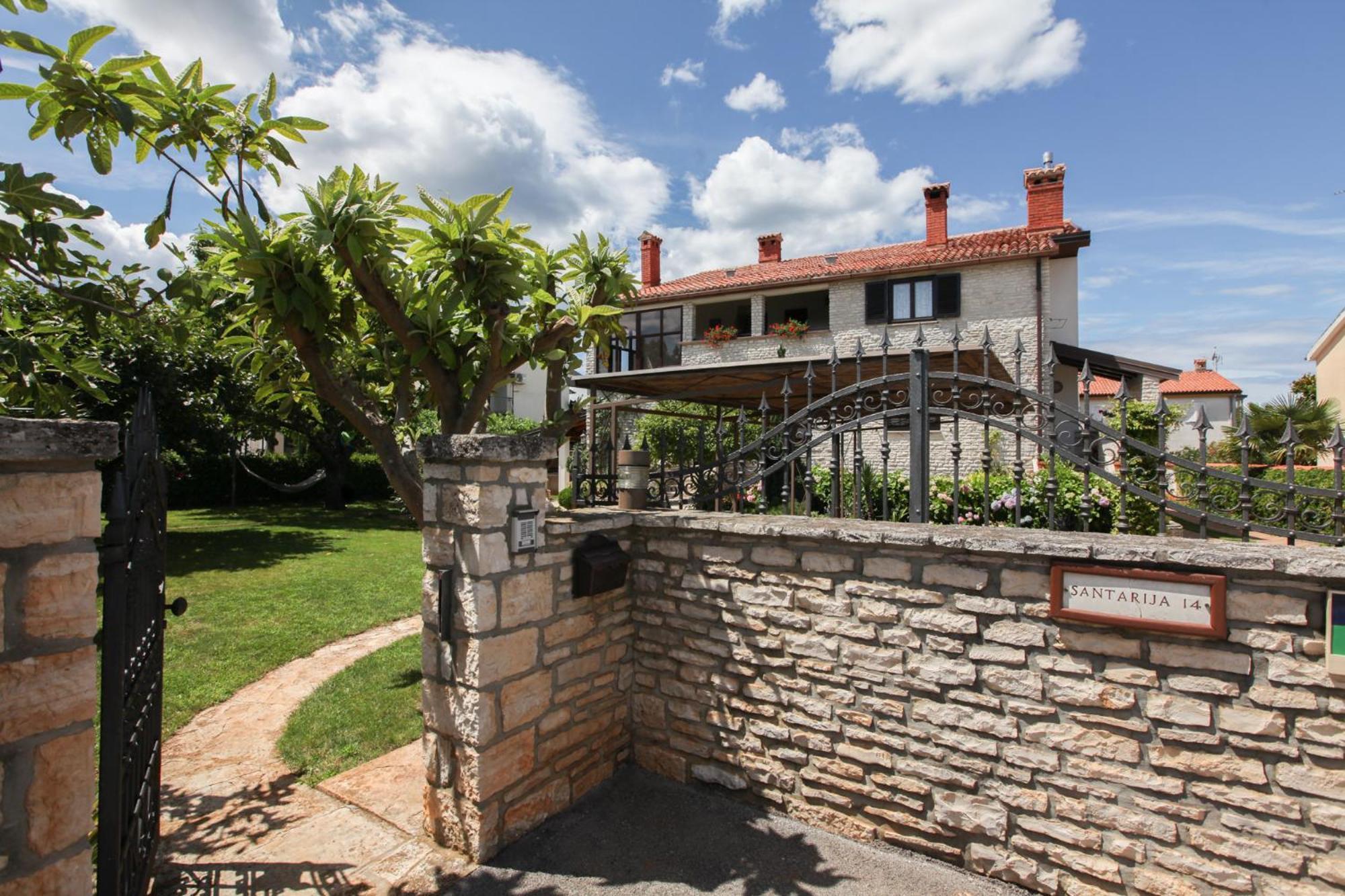 Apartmani Villa Otilija Porec Exterior photo