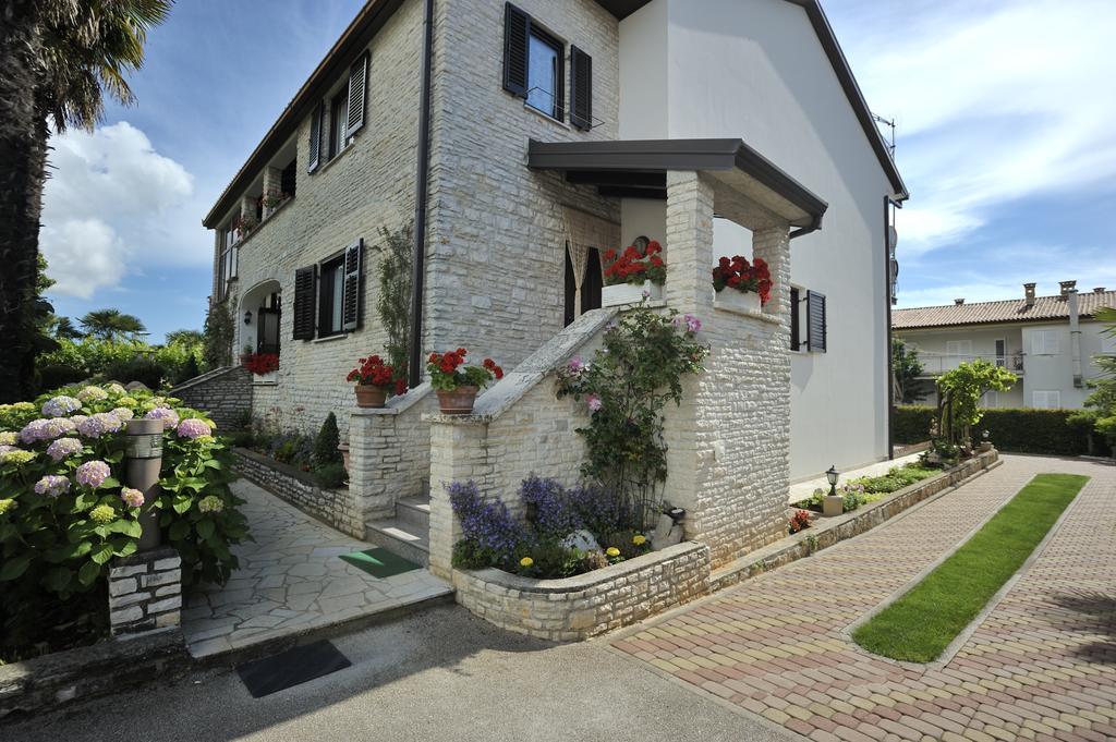 Apartmani Villa Otilija Porec Exterior photo
